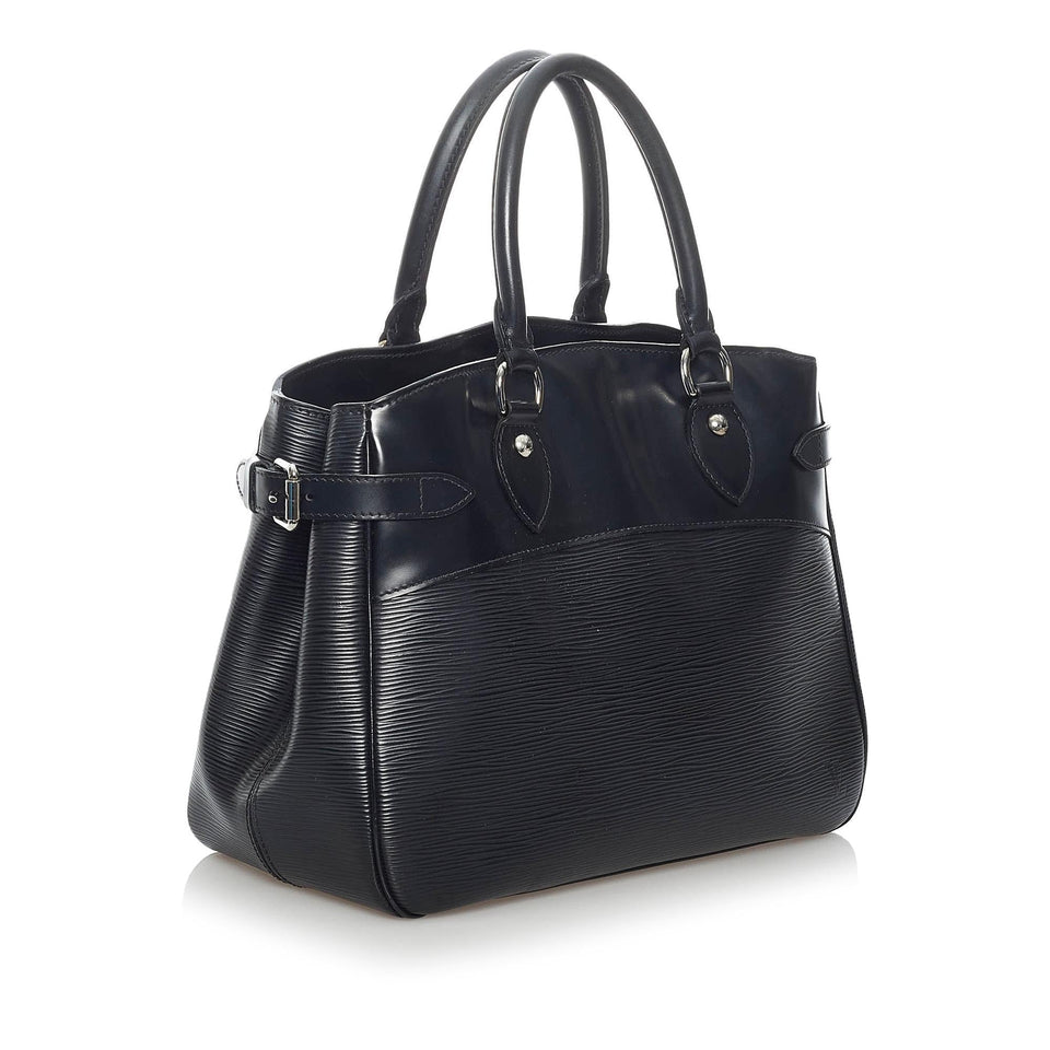 Louis Vuitton Epi Passy PM (SHG-30248)