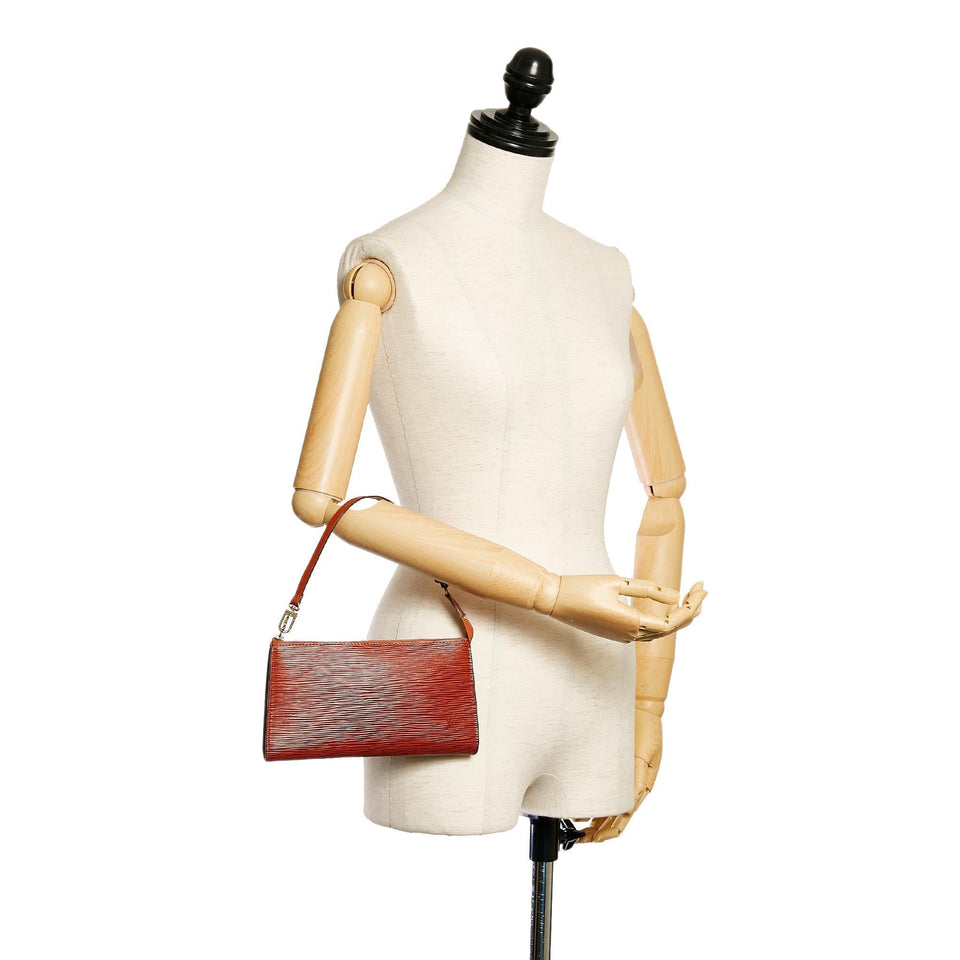 Louis Vuitton Epi Pochette Accessoires (SHG-28790)