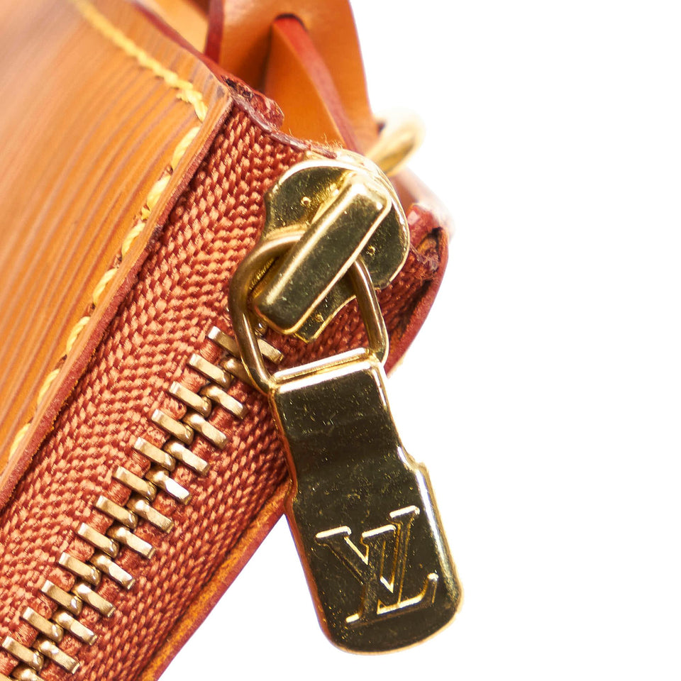 Louis Vuitton Epi Pochette Accessoires (SHG-29923)