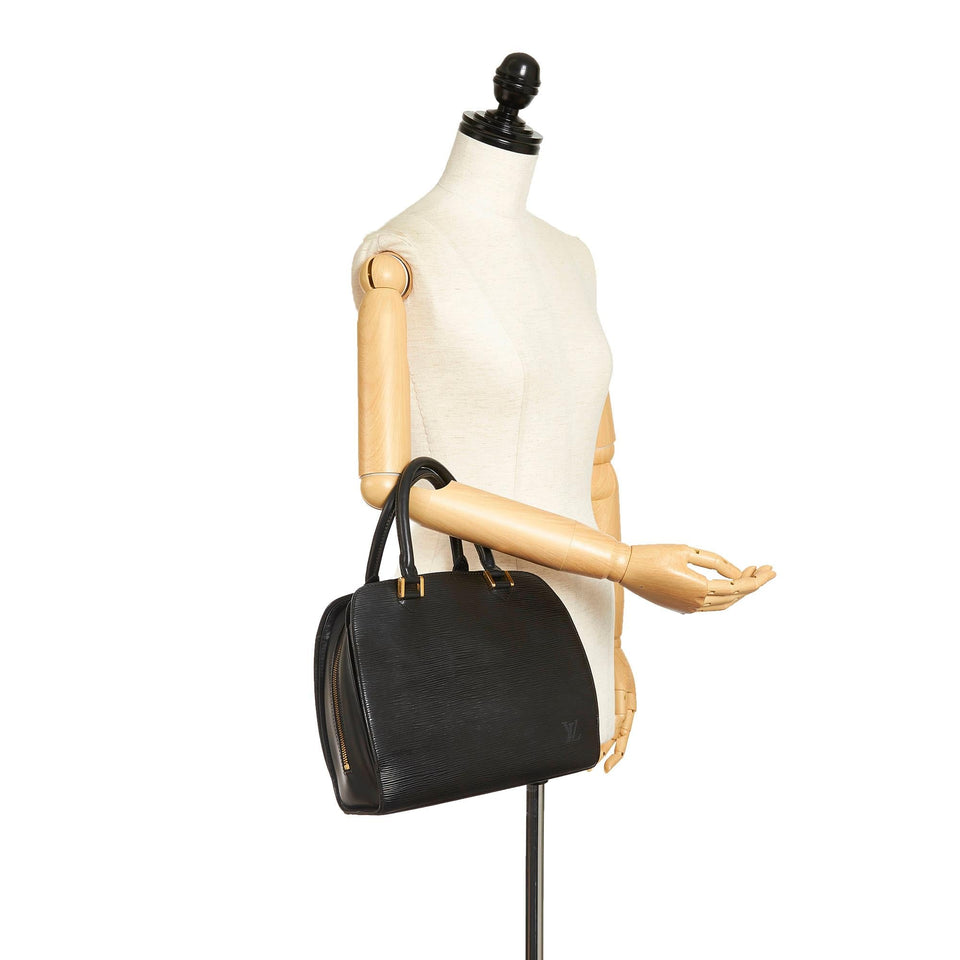 Louis Vuitton Epi Pont Neuf (SHG-33752)