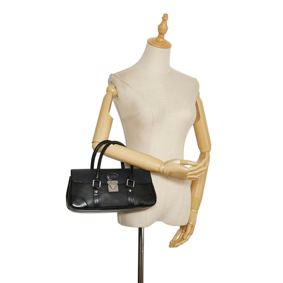 Louis Vuitton Epi Segur PM (SHG-36011)