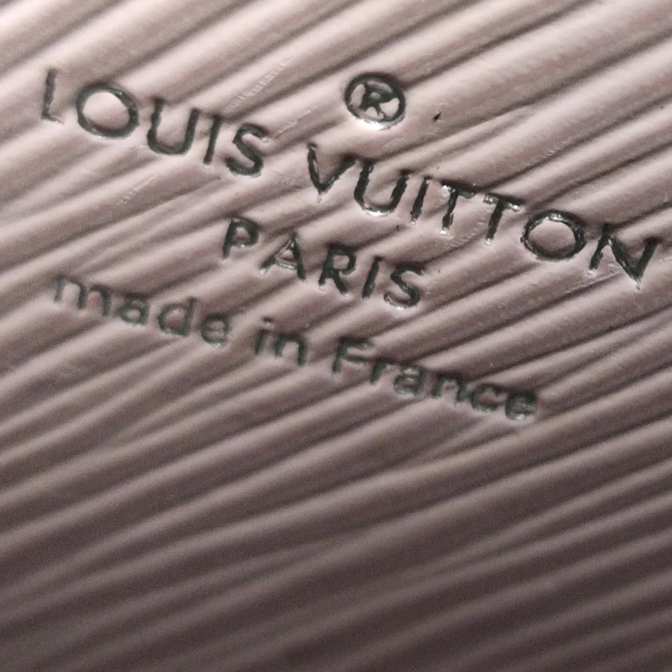 Louis Vuitton Epi Twist MM (SHG-37676)