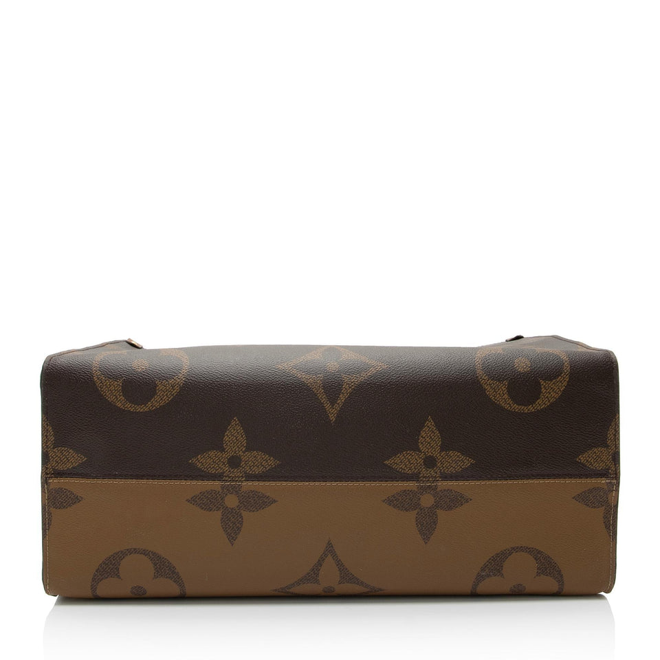 Louis Vuitton Giant Monogram Canvas Onthego GM Tote (SHF-1YYMn6)