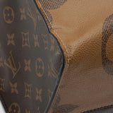 Louis Vuitton Giant Monogram Canvas Onthego GM Tote (SHF-1YYMn6)