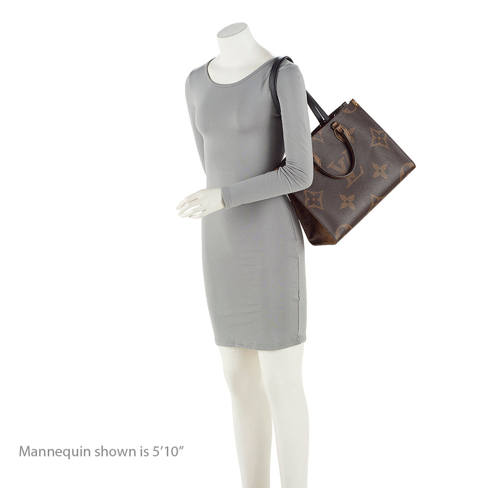 Louis Vuitton Giant Monogram Canvas Onthego MM Tote (SHF-22343)