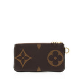 Louis Vuitton Giant Monogram Canvas Trio Large Pouch (SHF-VjOlGz)