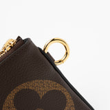 Louis Vuitton Giant Monogram Canvas Trio Large Pouch (SHF-VjOlGz)