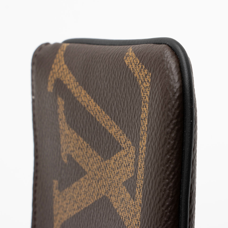 Louis Vuitton Giant Monogram Canvas Trio Large Pouch (SHF-VjOlGz)