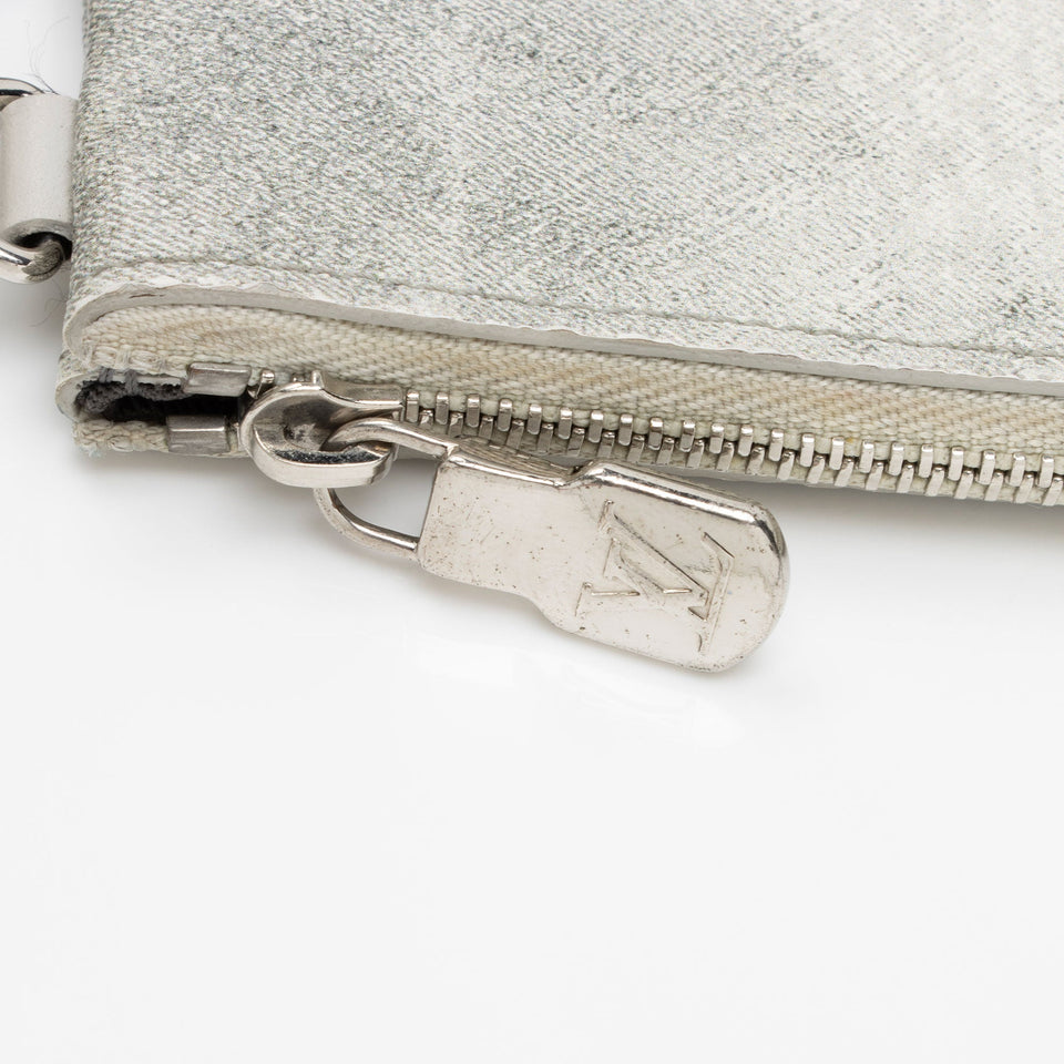 Louis Vuitton Limited Edition Damier Salt Trio Messenger Bag (SHF-5sbmzX)