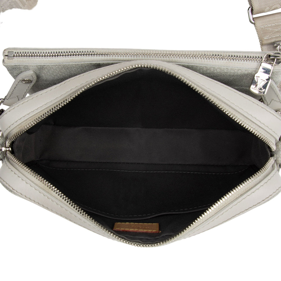 Louis Vuitton Limited Edition Damier Salt Trio Messenger Bag (SHF-5sbmzX)