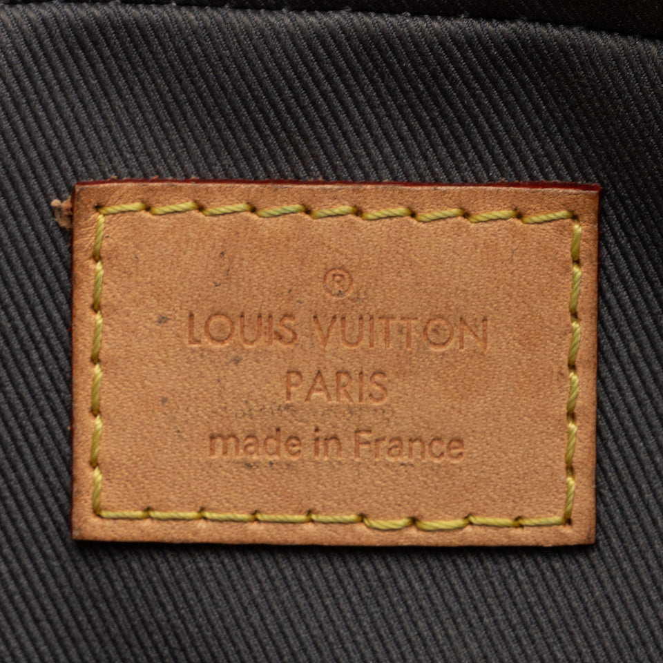 Louis Vuitton Limited Edition Damier Salt Trio Messenger Bag (SHF-5sbmzX)