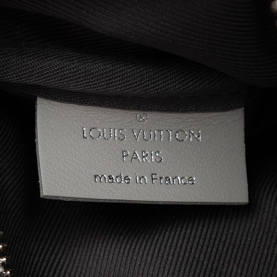 Louis Vuitton Limited Edition Damier Salt Trio Messenger Bag (SHF-5sbmzX)