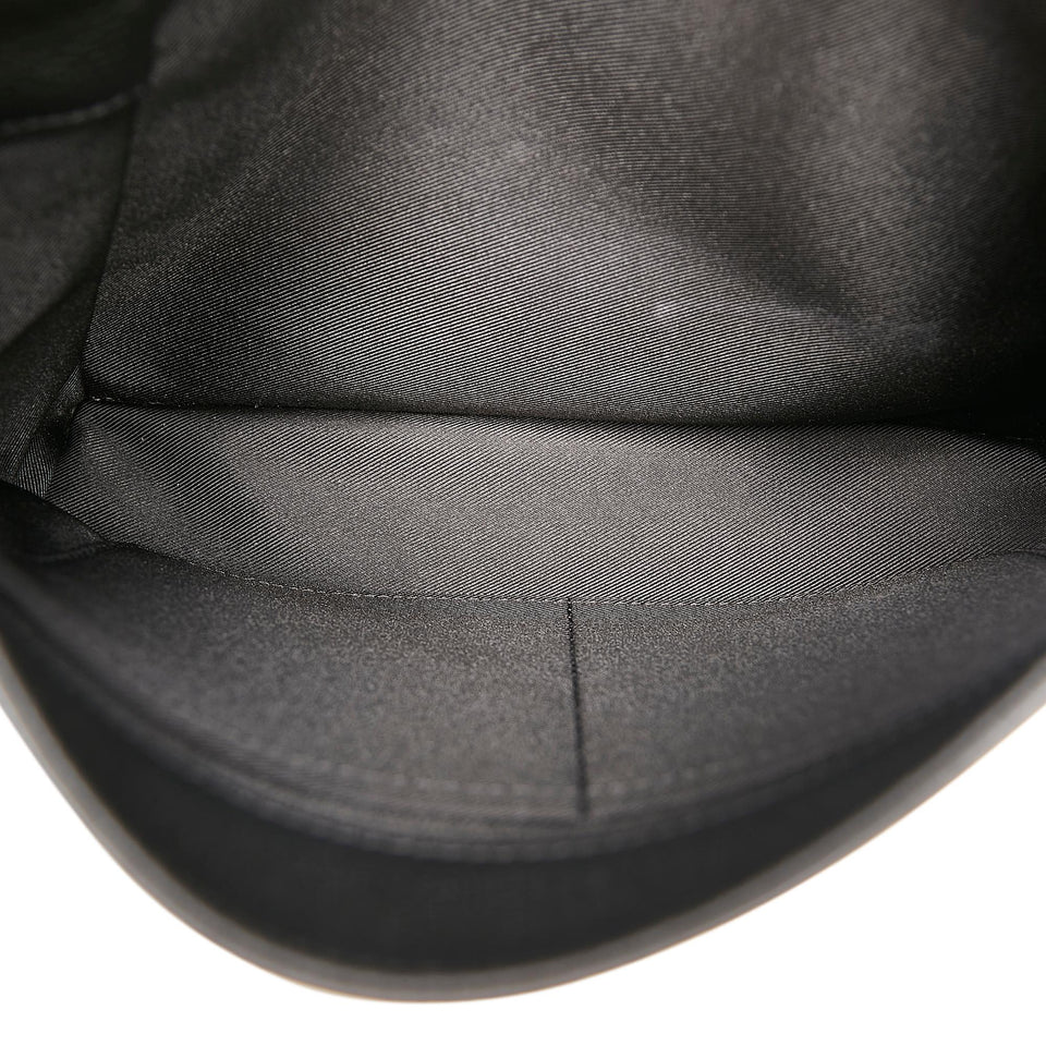 Louis Vuitton LockMe II (SHG-WIZtz2)