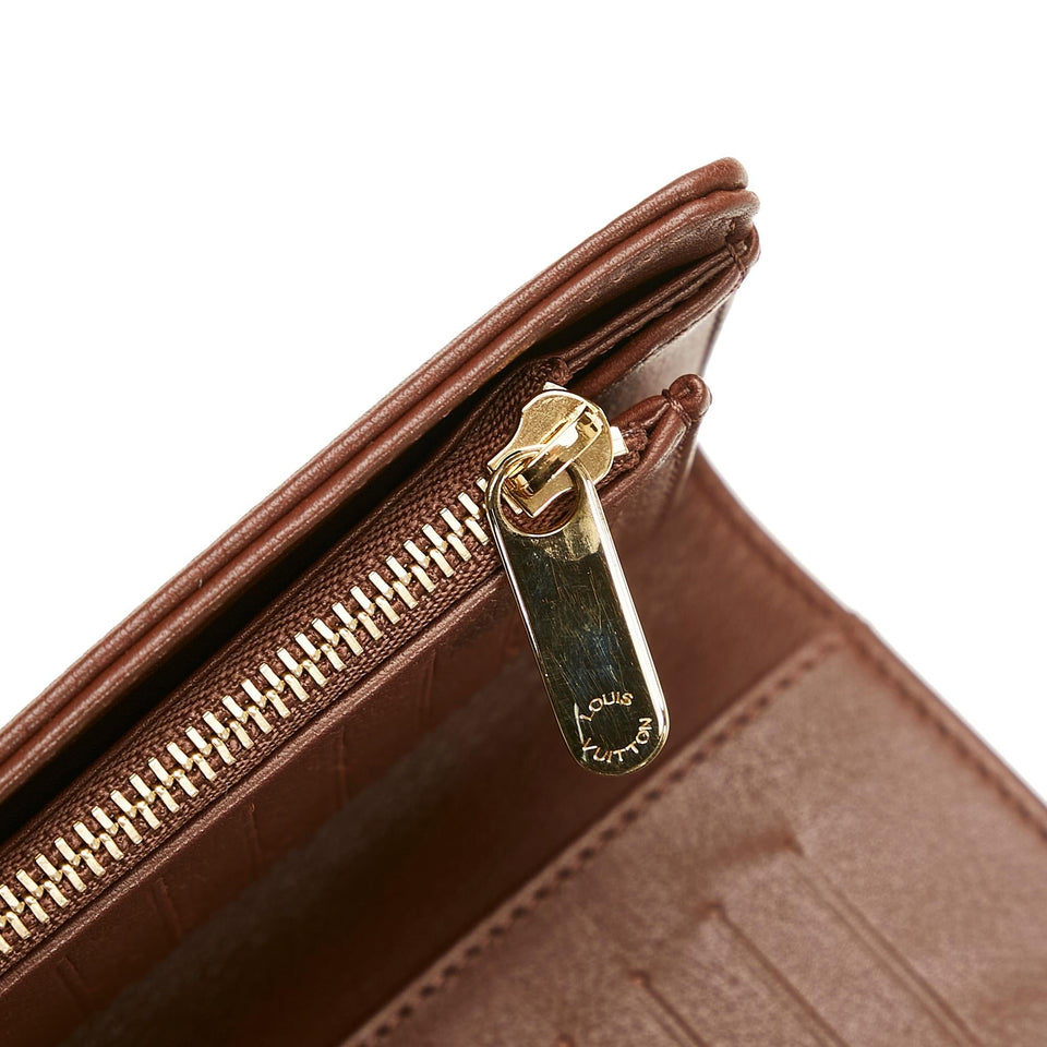 Louis Vuitton Mahina Amelia Wallet (SHG-p26LZu)