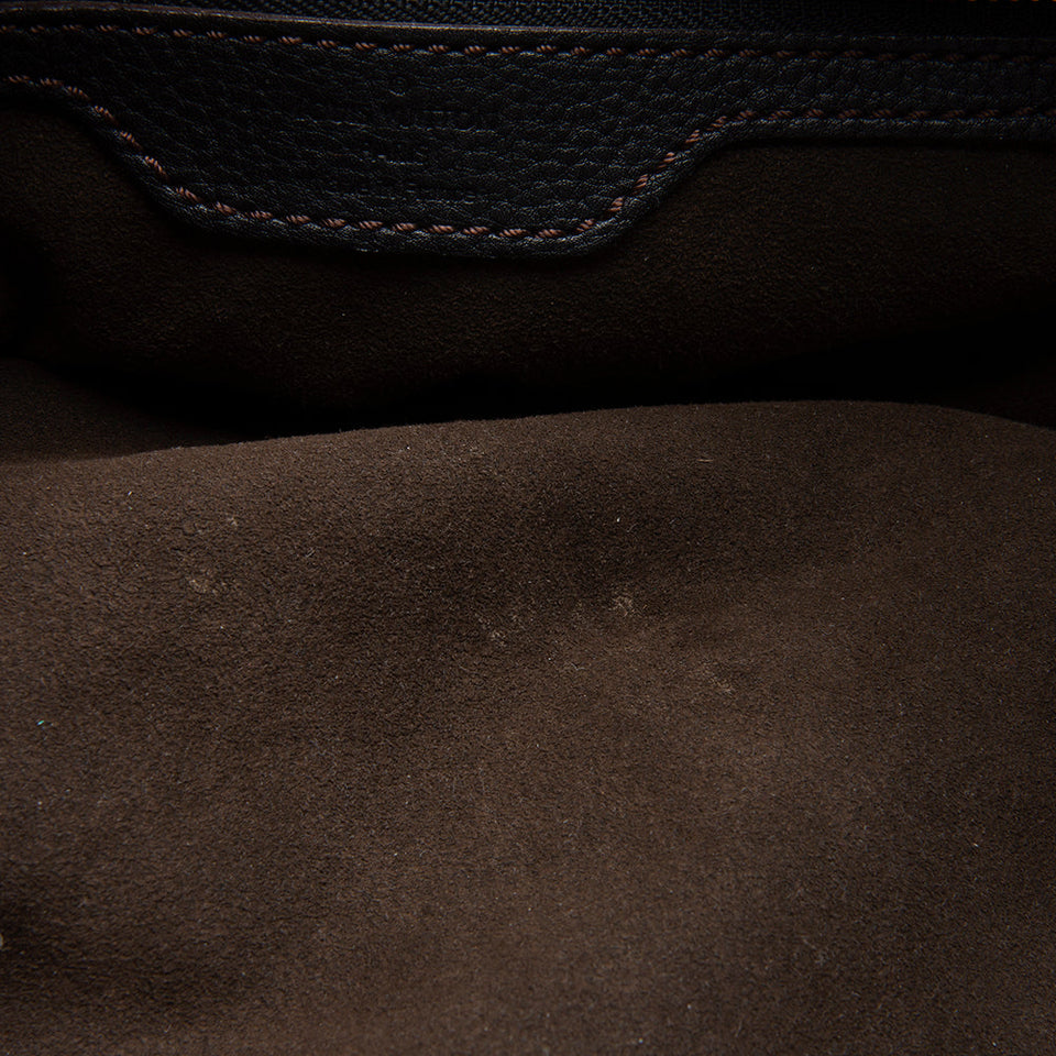 Louis Vuitton Mahina Leather L Hobo (SHF-13020)