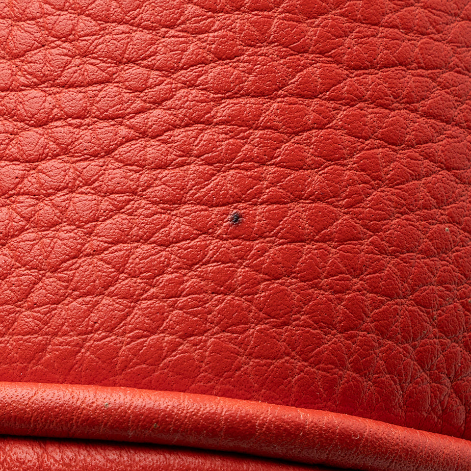 Louis Vuitton Mahina Leather Selene MM Shoulder Bag (SHF-22122)