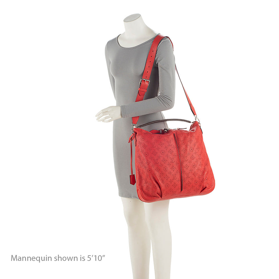 Louis Vuitton Mahina Leather Selene MM Shoulder Bag (SHF-22122)