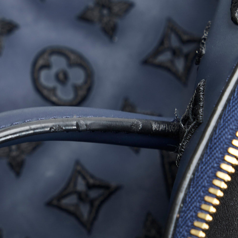 Louis Vuitton Monogram Addiction Lockit Vertical MM (SHG-AMrldH)