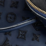 Louis Vuitton Monogram Addiction Lockit Vertical MM (SHG-AMrldH)