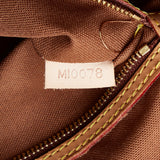 Louis Vuitton Monogram Batignolles Vertical (SHG-RzGs4b)