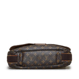 Louis Vuitton Monogram Beaubourg Messenger MM (SHG-yMyorQ)