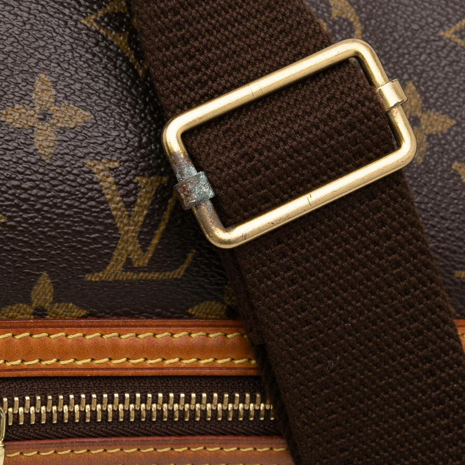 Louis Vuitton Monogram Bosphore GM (SHG-HcJnvP)