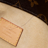 Louis Vuitton Monogram Canvas Artsy MM Shoulder Bag (SHF-21861)