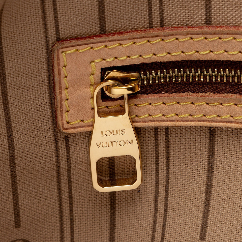 Louis Vuitton Monogram Canvas Delightful MM Shoulder Bag (SHF-mFGAsz)