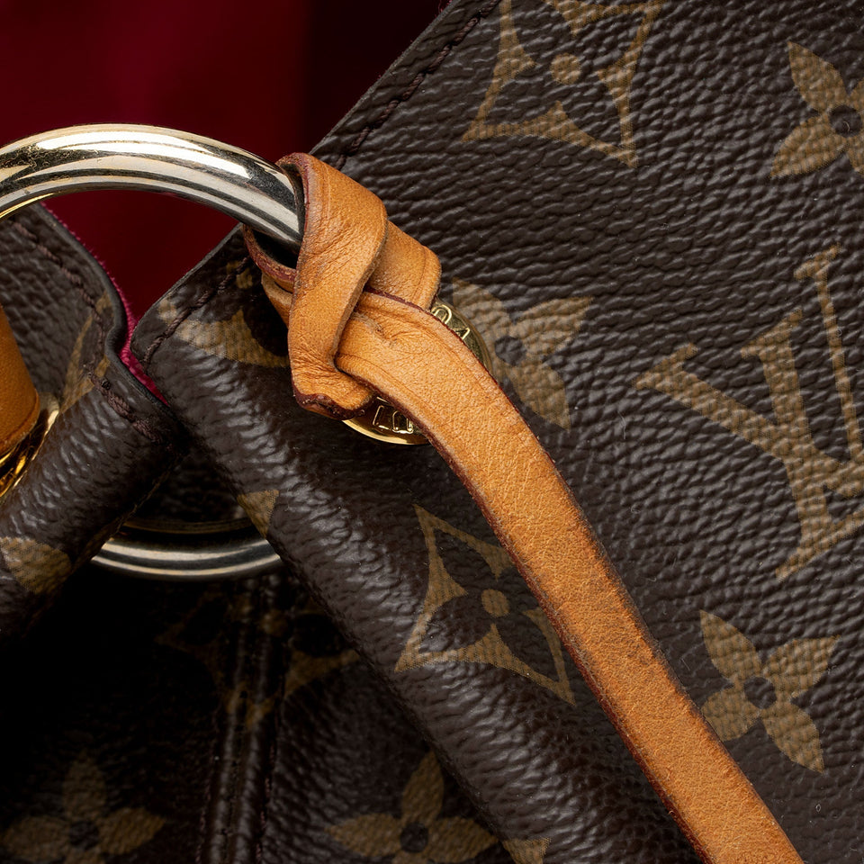 Louis Vuitton Monogram Canvas Graceful MM Hobo (SHF-0g4KDP)