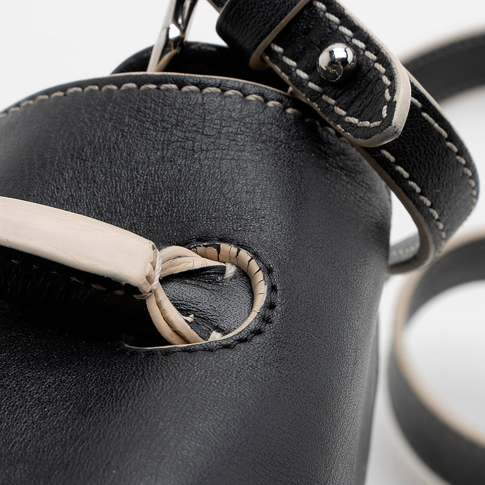 Louis Vuitton Monogram Canvas IT PM Chain Bag (SHF-21573)