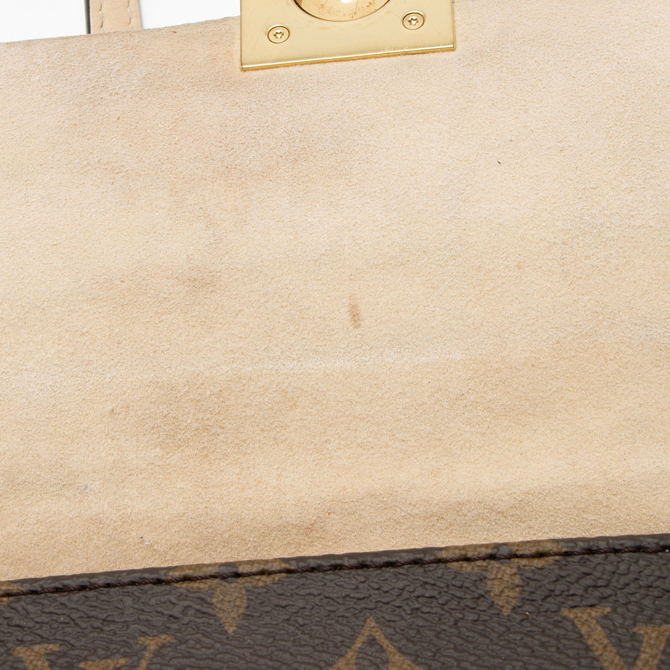 Louis Vuitton Monogram Canvas Locky BB Satchel (SHF-F1XLe6)