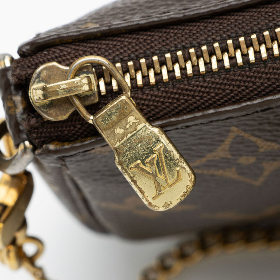 Louis Vuitton Monogram Canvas Mini Pochette Accessoires - FINAL SALE (SHF-IQRtfM)