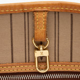 Louis Vuitton Monogram Canvas Neverfull MM Tote (SHF-HpIz6U)