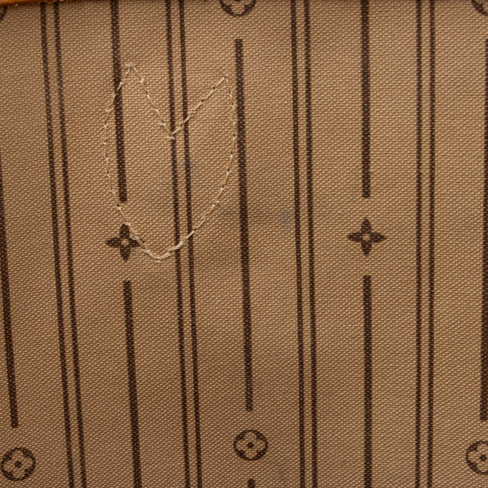Louis Vuitton Monogram Canvas Neverfull MM Tote (SHF-fsm6Tt)
