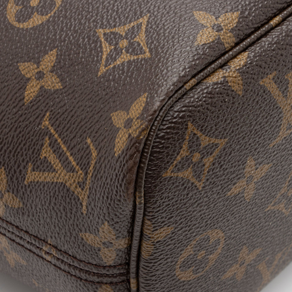 Louis Vuitton Monogram Canvas Neverfull PM Tote (SHF-kxS8y0)