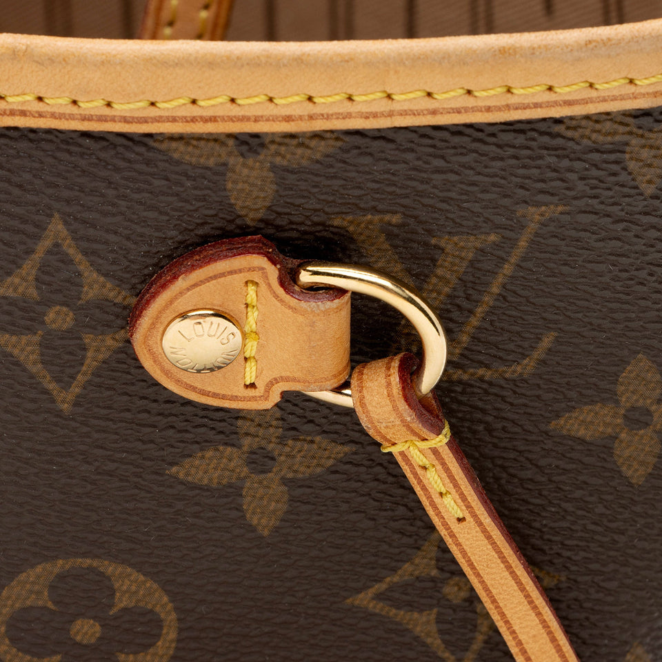 Louis Vuitton Monogram Canvas Neverfull PM Tote (SHF-d678bC)