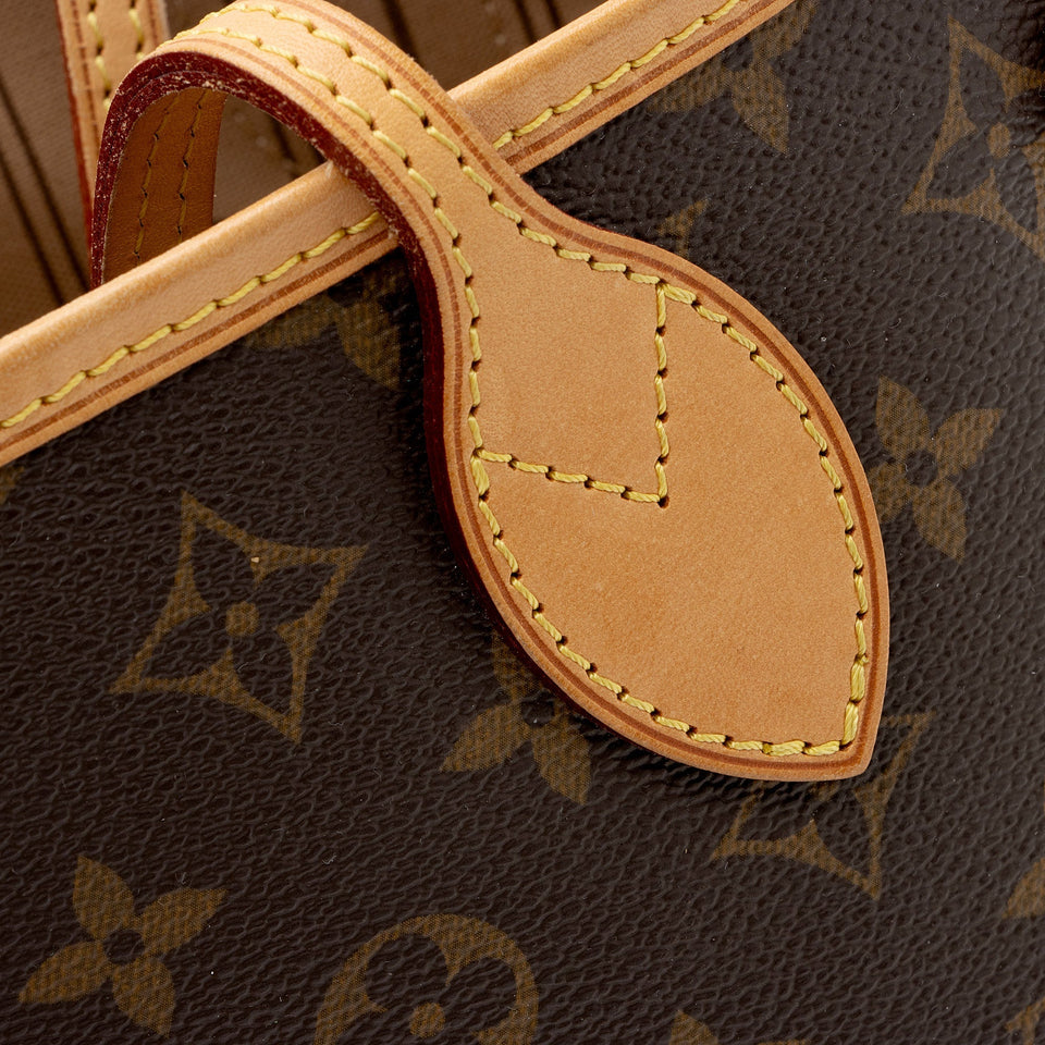 Louis Vuitton Monogram Canvas Neverfull PM Tote (SHF-d678bC)