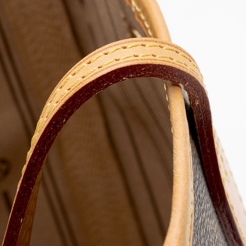 Louis Vuitton Monogram Canvas Neverfull PM Tote (SHF-d678bC)