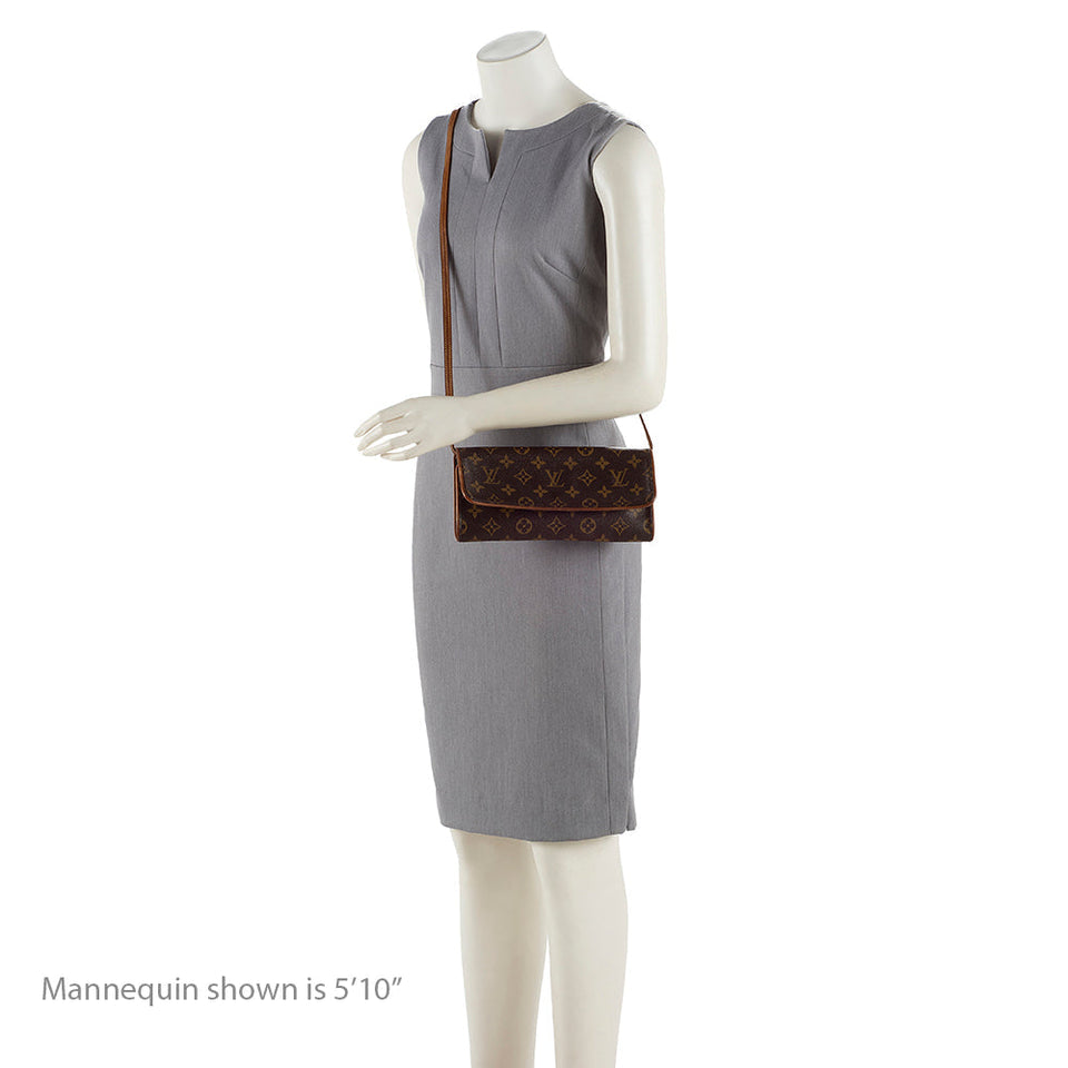 Louis Vuitton Monogram Canvas Pochette Twin GM Shoulder Bag (SHF-19243)