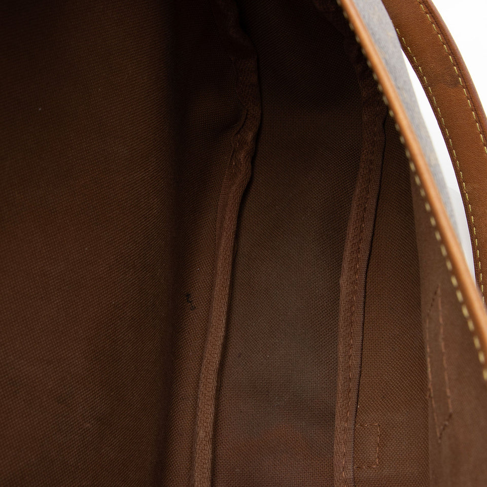 Louis Vuitton Monogram Canvas Saumur 30 Messenger Bag (SHF-0asoJo)