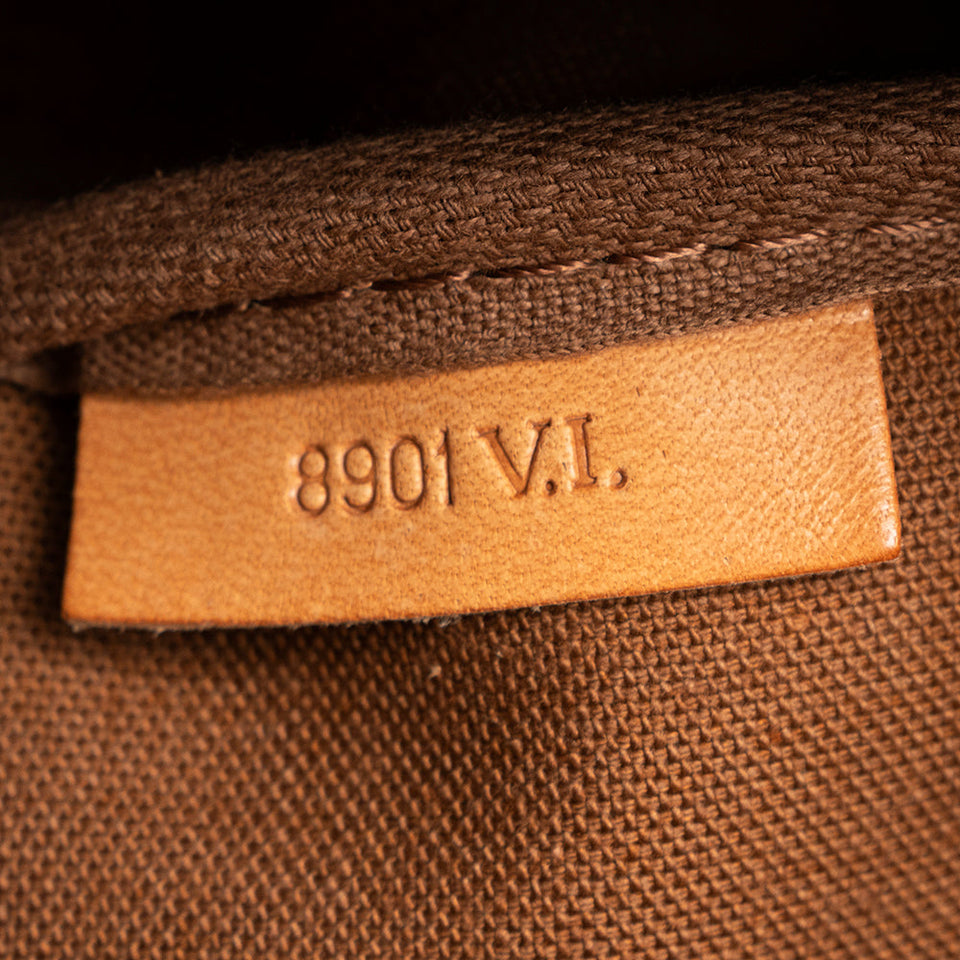 Louis Vuitton Vintage Monogram Canvas Saumur 35 Messenger Bag - FINAL SALE (SHF-20346)