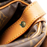 Louis Vuitton Vintage Monogram Canvas Saumur 35 Messenger Bag - FINAL SALE (SHF-20346)