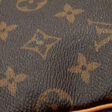 Louis Vuitton Monogram Canvas Speedy Bandouliere 40 Satchel (SHF-sorosO)