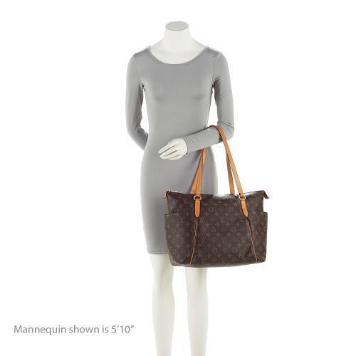 Louis Vuitton Monogram Canvas Totally MM Tote (SHF-ml1ALd)
