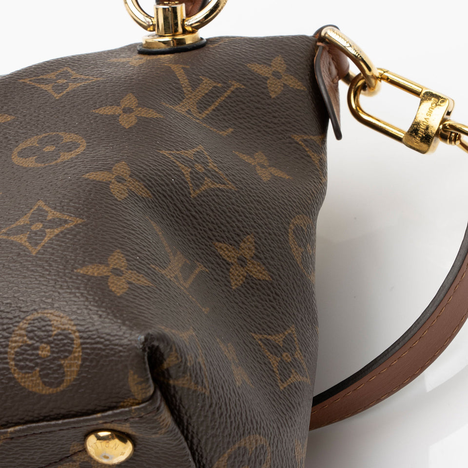 Louis Vuitton Monogram Canvas V Tote BB (SHF-Usc1kb)