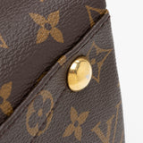 Louis Vuitton Monogram Canvas V Tote MM (SHF-xfJRm0)