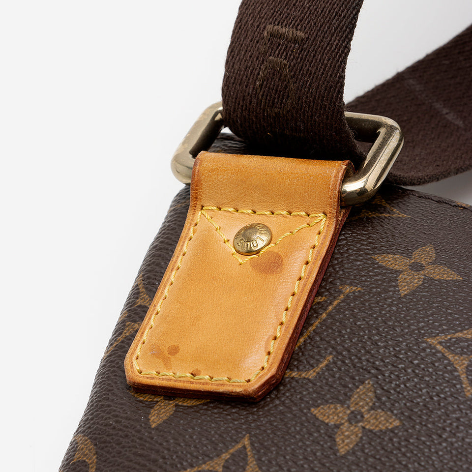 Louis Vuitton Monogram Canvas Valmy Pochette Messenger Bag (SHF-21364)