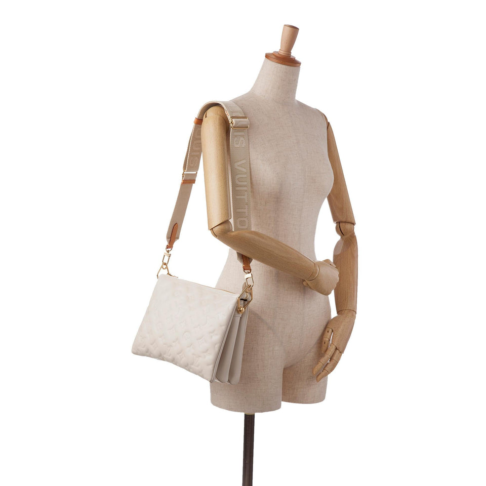 Louis Vuitton Monogram Coussin PM (SHG-HCWaJN)