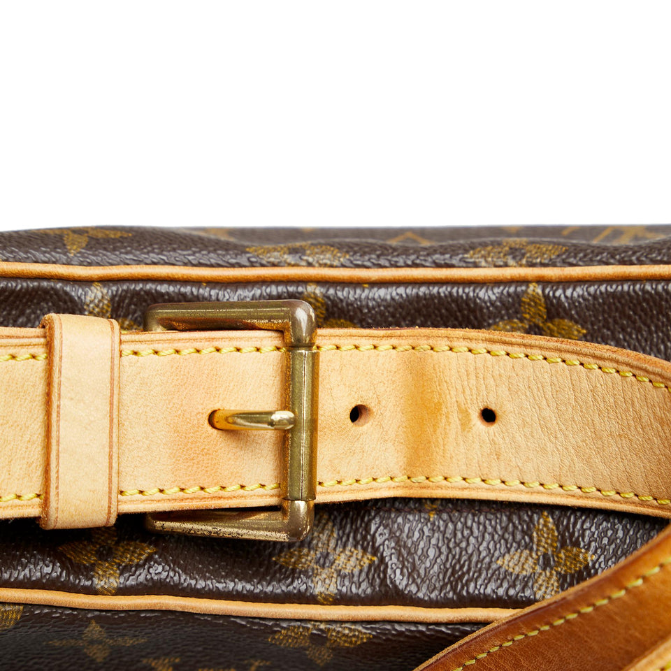 Louis Vuitton Monogram Croissant MM (SHG-e9cyxD)