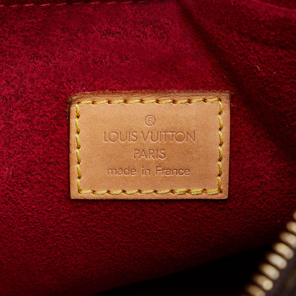 Louis Vuitton Monogram Croissant MM (SHG-Ob22ft)